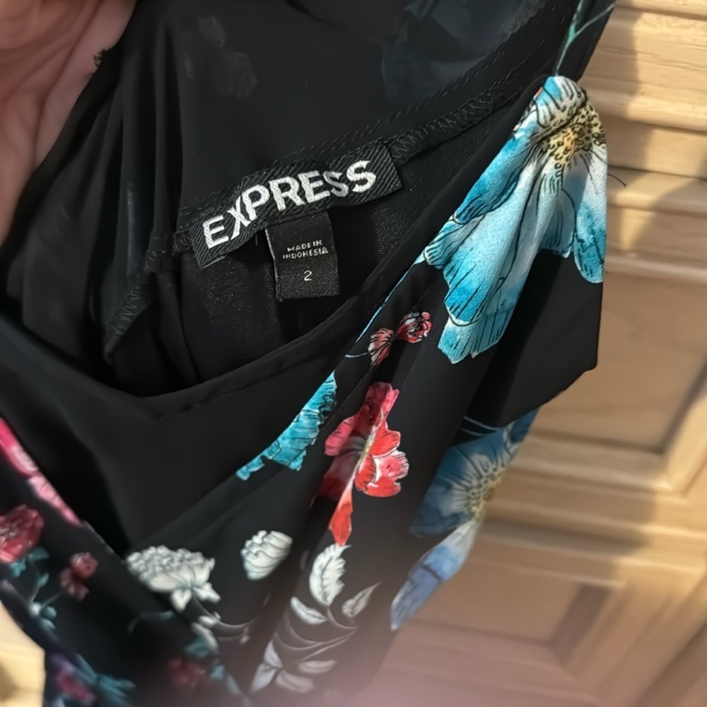 Express Romper - Picture 11 of 11